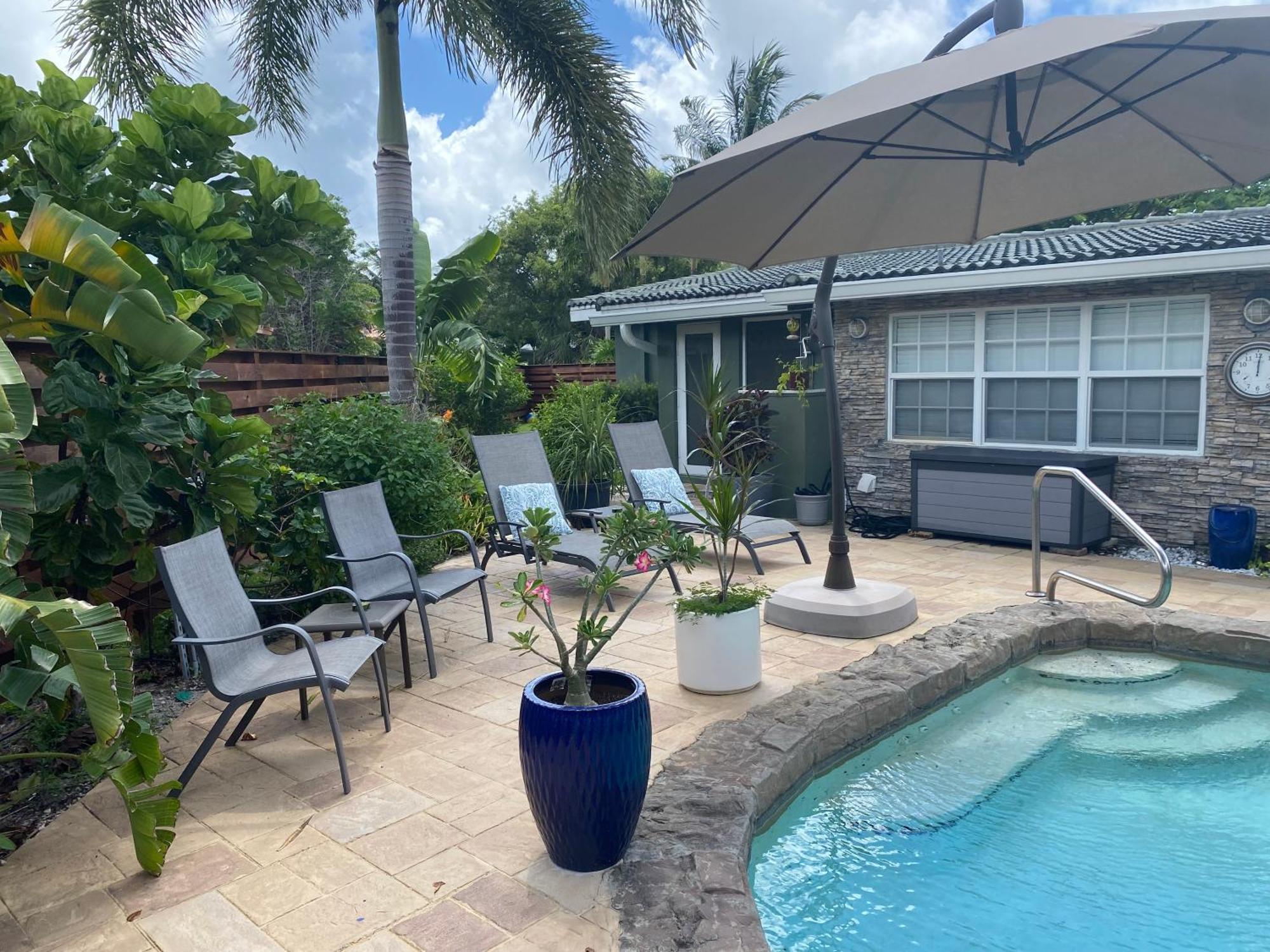 Bed and Breakfast Wilton Manors A Mens Oasis Exterior foto